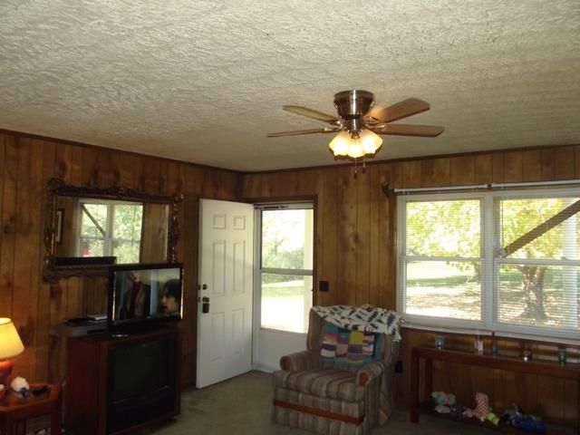 431 Dry Fork Rd, Brush Creek, TN 38547