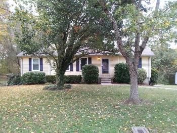 825 Oak Leaf Dr, Old Hickory, TN 37138