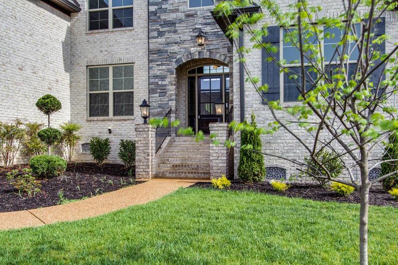 4012 Canberra Dr #372, Spring Hill, TN 37174