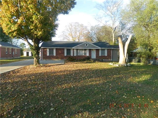 384 Melpar Dr, Nashville, TN 37211