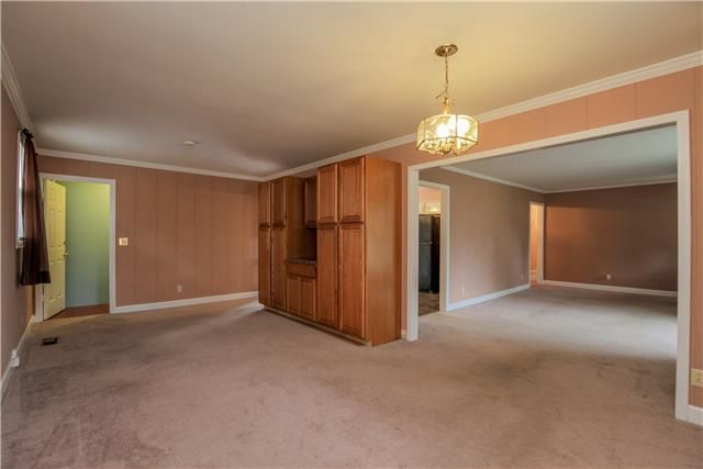 2206 Woodmont Dr, Springfield, TN 37172