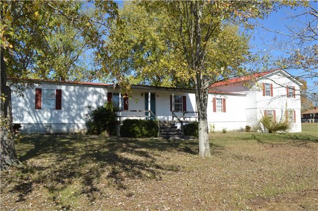 1918 Mosley Ferry Rd, Chapmansboro, TN 37035