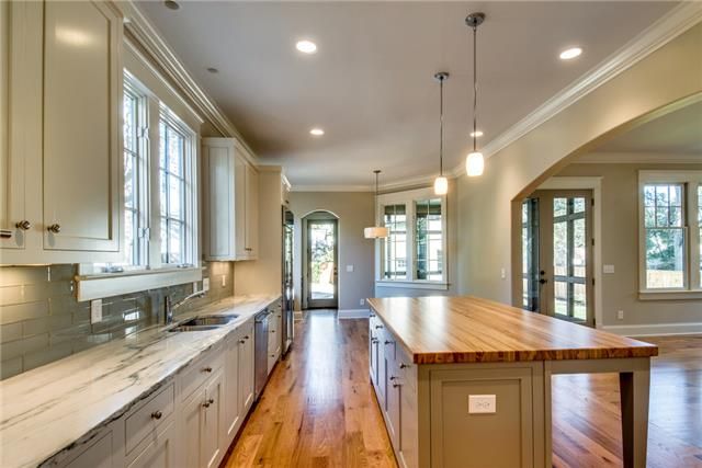 210 Mockingbird Rd, Nashville, TN 37205