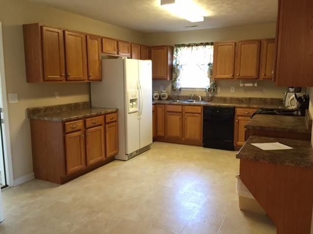 2069 Barretts Ridge Dr, Murfreesboro, TN 37130