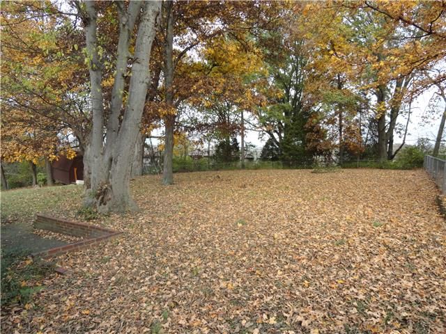 364 Willard Dr, Nashville, TN 37211