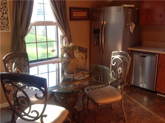 121 Bakertown Rd, Nashville, TN 37213
