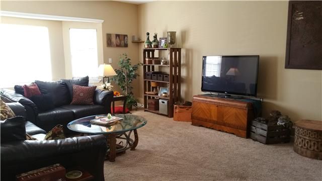 4805 Smokey Dr, Old Hickory, TN 37138