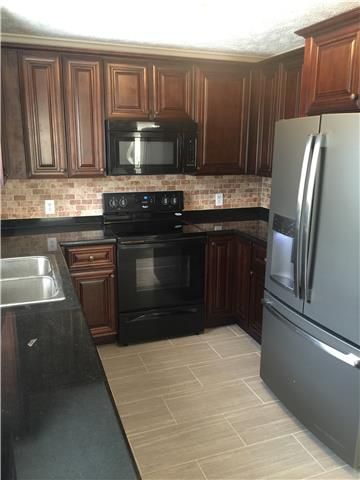 3517 Halleys Dr, Murfreesboro, TN 37128