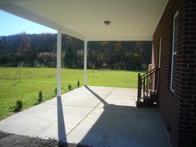 415 Mount Vernon Rd, Bethpage, TN 37022