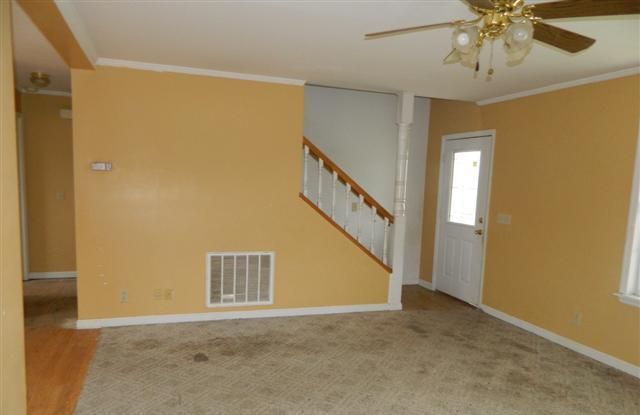592 Parkerson Rd, Watertown, TN 37184