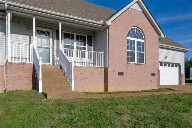 7112 Beard Ct, La Vergne, TN 37086