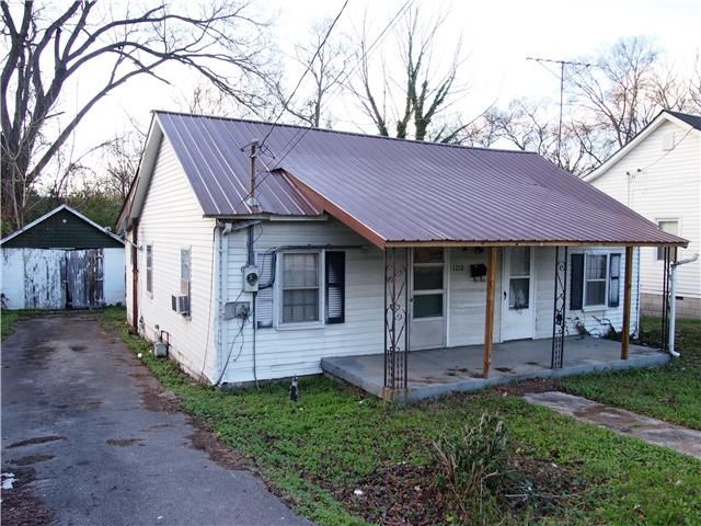 1210 Glade St, Columbia, TN 38401