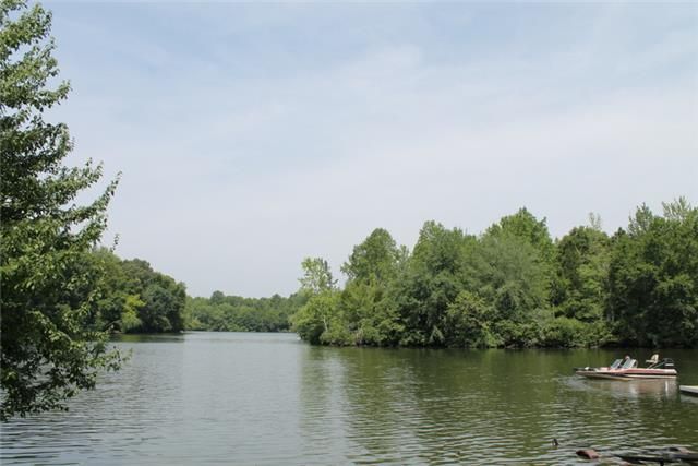 7994 Cairo Bend Rd, Lebanon, TN 37087