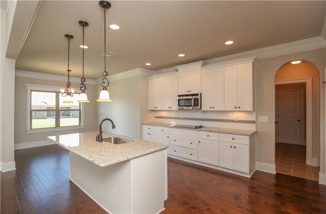 1221 Dayclear Dr, Murfreesboro, TN 37129