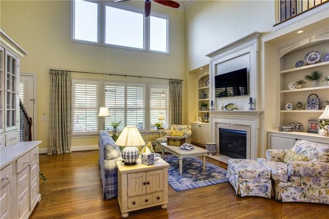1715 Richbourg Park Dr, Brentwood, TN 37027