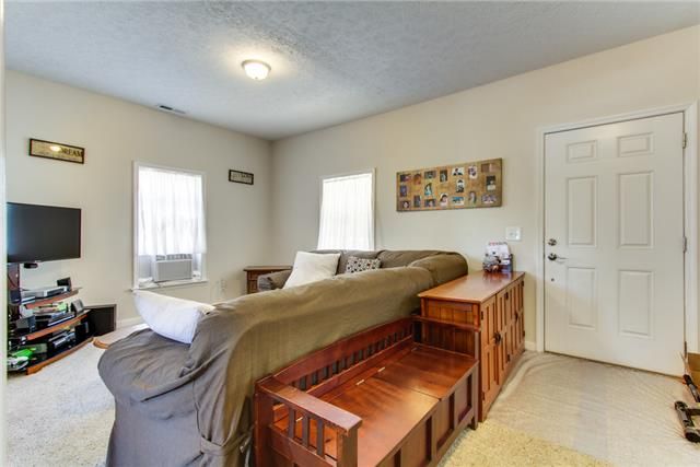 426 Center Ave, Dickson, TN 37055