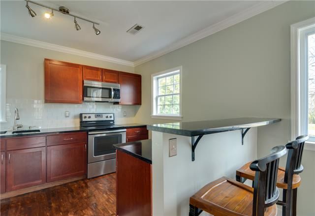 924 Riverside Dr, Nashville, TN 37206