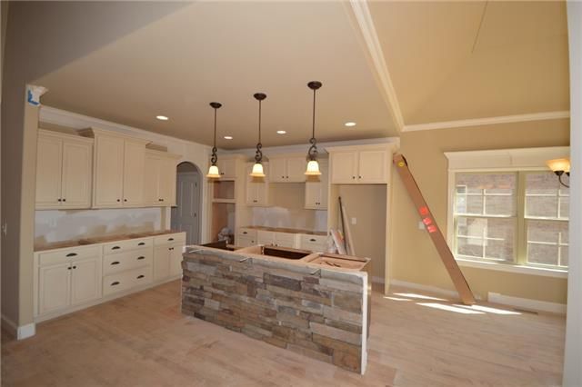 7010 Salmon Rn #239, Spring Hill, TN 37174