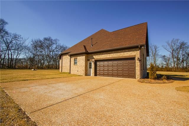 139 Spencer Spgs, Gallatin, TN 37066