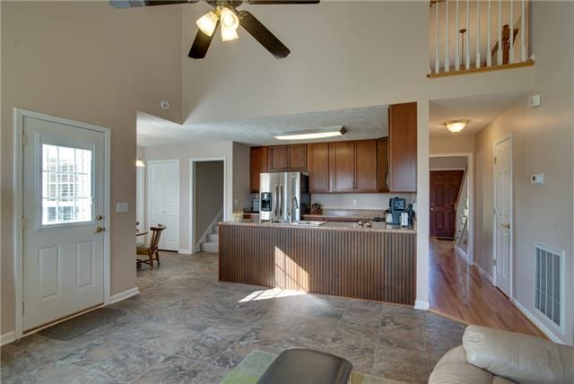 1212 Old Eastside Rd, Burns, TN 37029