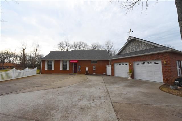 5032 Willowbend Dr, Murfreesboro, TN 37128