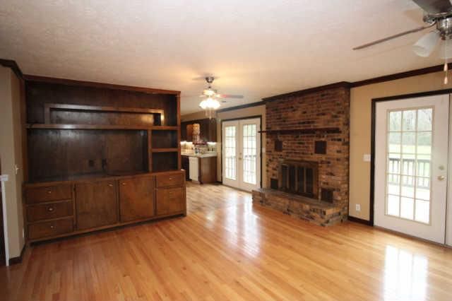207 Patterson St, Dickson, TN 37055