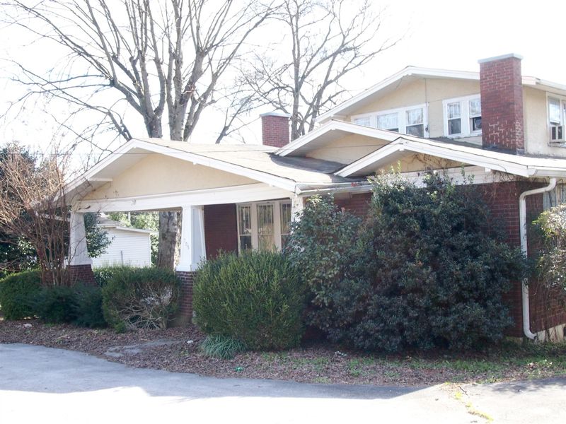 709 W 7th St, Columbia, TN 38401