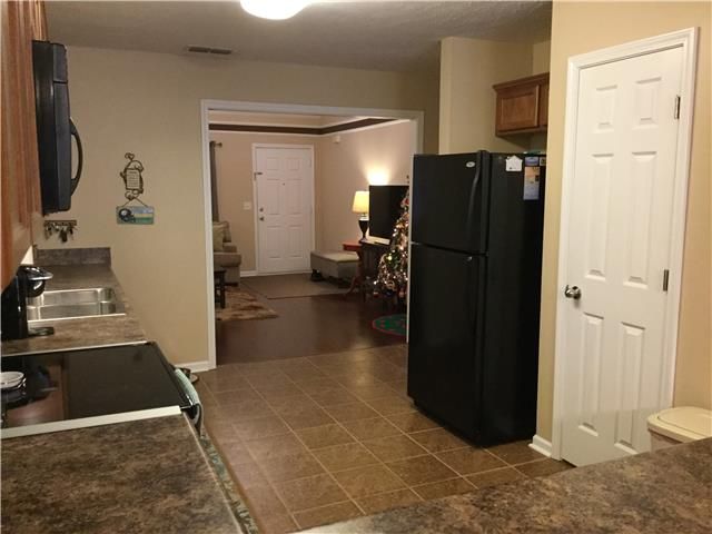 931 Wolves Den Pl, Murfreesboro, TN 37128