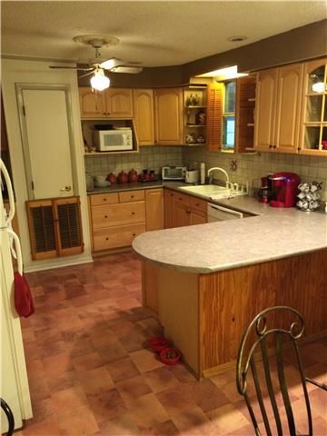 1505 Valley Ridge Dr E, Gallatin, TN 37066