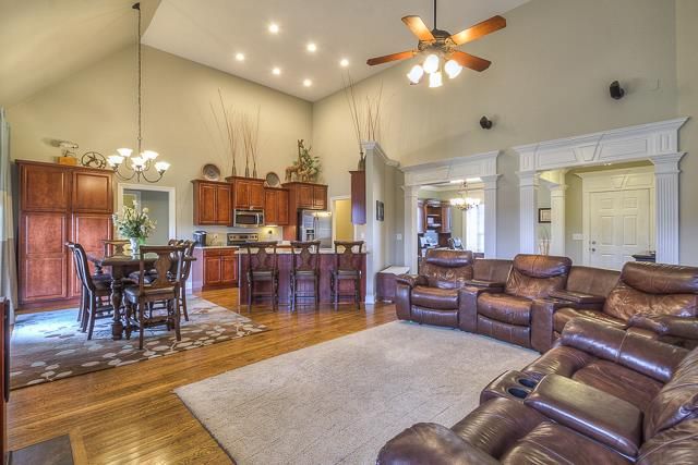 911 Rushmore, Murfreesboro, TN 37129