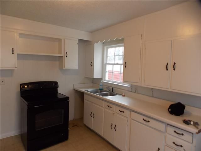 206 Garner St, Springfield, TN 37172