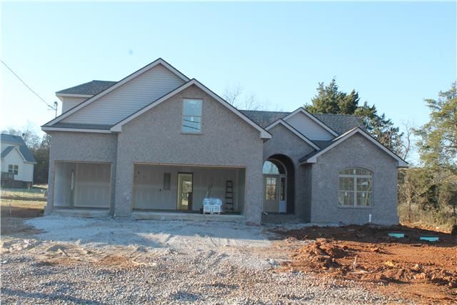 8419 Manor Farm Dr, Murfreesboro, TN 37129