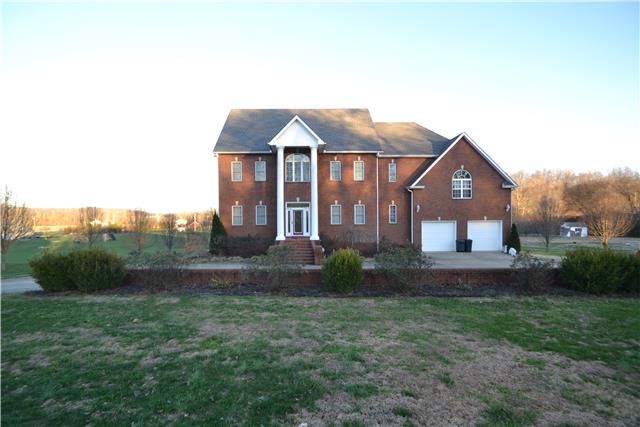 1366 Westfield Rd, Dickson, TN 37055