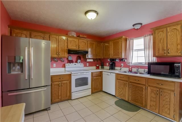105 Elder Dr, Springfield, TN 37172