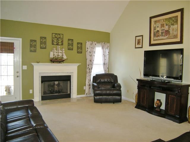 2203 Joseph Ct, Murfreesboro, TN 37128