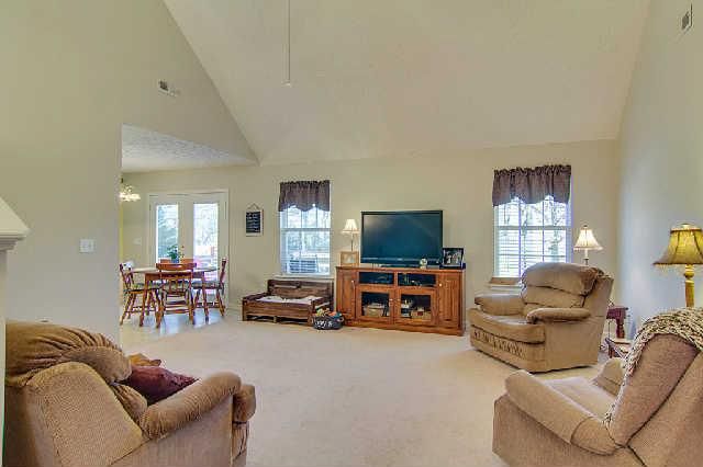 1912 Fieldstone Dr, Columbia, TN 38401