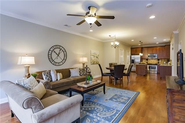 2112 Acklen Ave Apt 201, Nashville, TN 37212