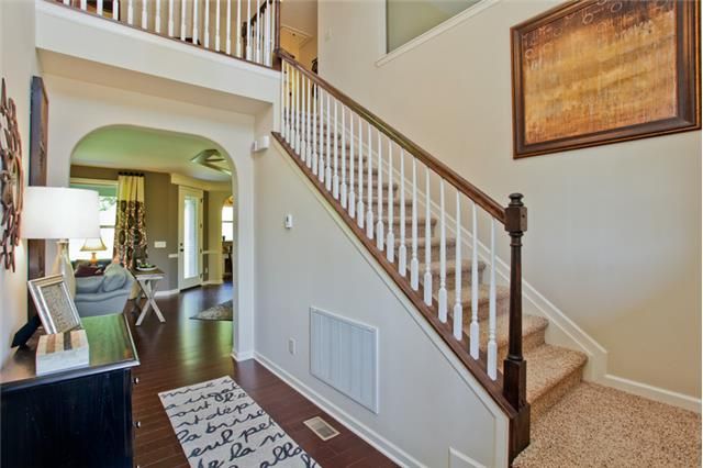 206 Cobblestone Ldg, Mount Juliet, TN 37122