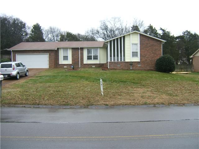 349 Clearlake Dr W, Nashville, TN 37217