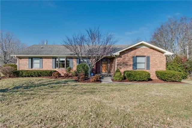 5339 New Chapel Rd, Springfield, TN 37172