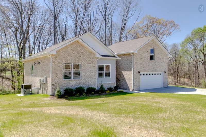 1401 Station Dr, Goodlettsville, TN 37072