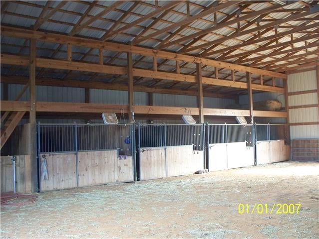 45 Mcginnis Ln, Brush Creek, TN 38547