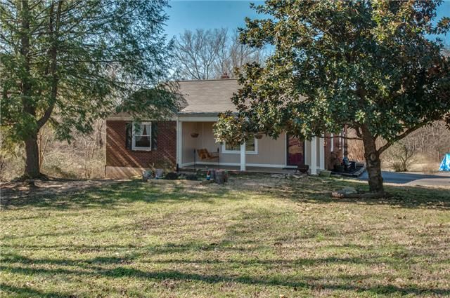1938 Neelys Bend Rd, Madison, TN 37115