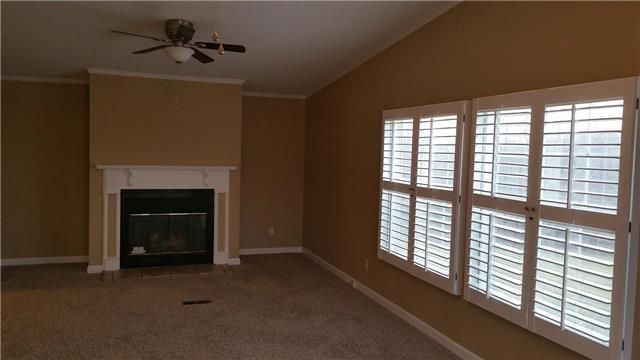 997 Hooper Rd, Charlotte, TN 37036