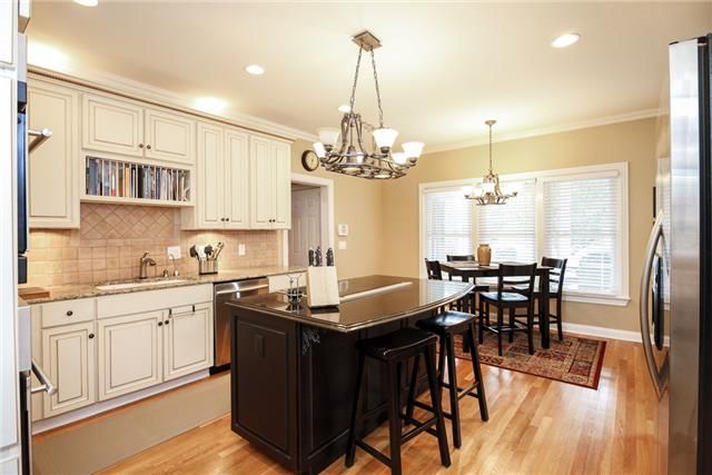 2517 Saint James Dr, Franklin, TN 37064