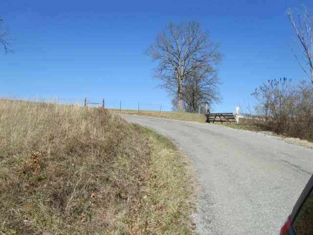 2 Bridges Rd, Springfield, TN 37172