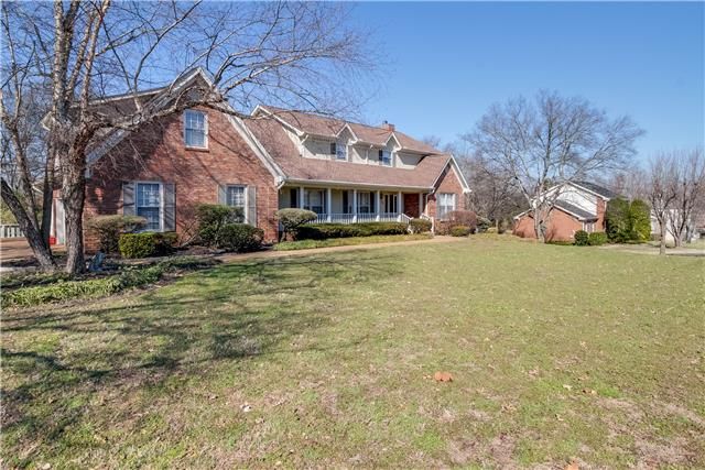 348 Willow Bough Ln, Old Hickory, TN 37138