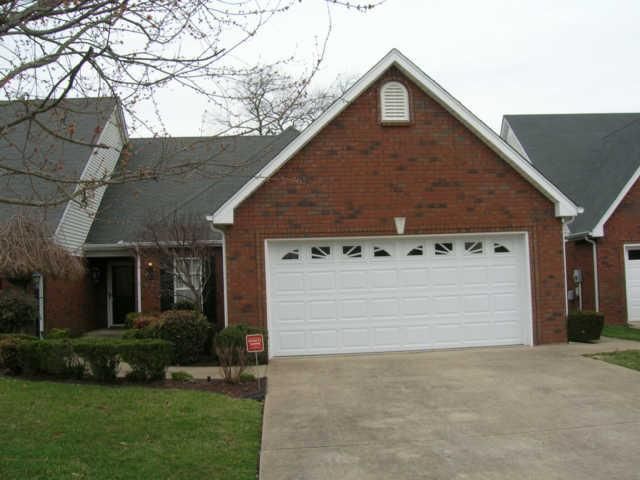 2827 Stonehedge Dr, Murfreesboro, TN 37128