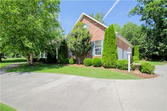 317 Duvall Ct, Springfield, TN 37172