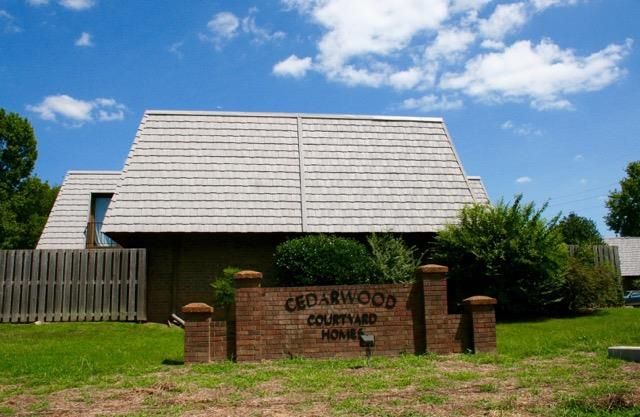 212 Cedarwood Ln #212, Madison, TN 37115